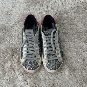 P448 Women’s Glitter Low-Top Sneakers in Black, Silver & Pink